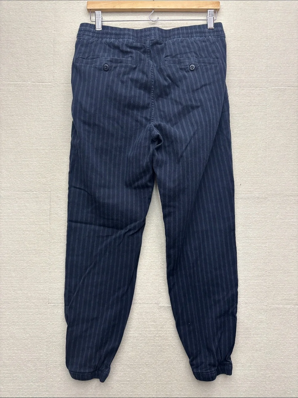 Abercrombie & Fitch medium Men's Navy Pinstripe Jogger Pants